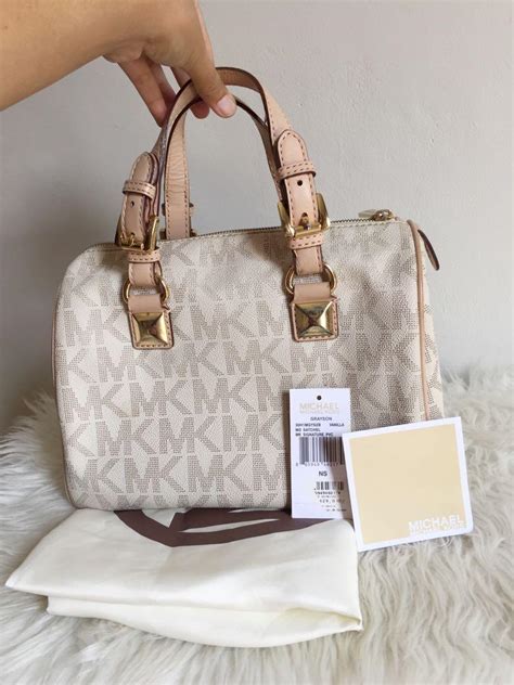 harga tas Michael Kors